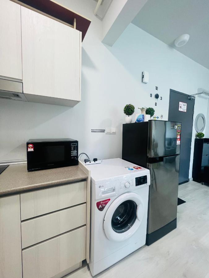 Botiza Suites At Jesselton Quay Kota Kinabalu Dış mekan fotoğraf