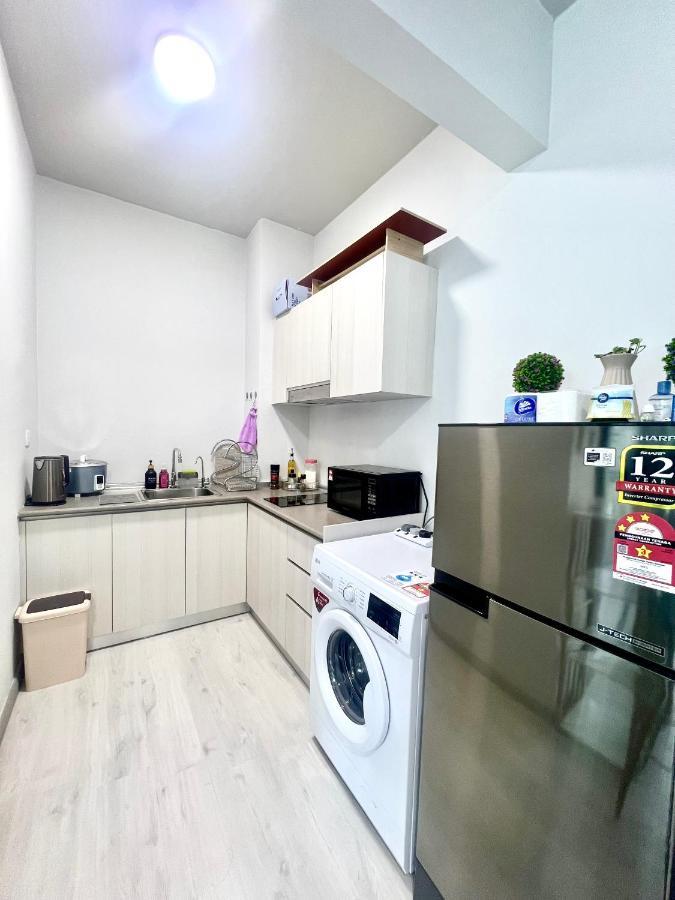 Botiza Suites At Jesselton Quay Kota Kinabalu Dış mekan fotoğraf