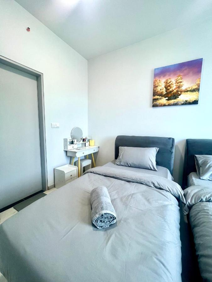 Botiza Suites At Jesselton Quay Kota Kinabalu Dış mekan fotoğraf
