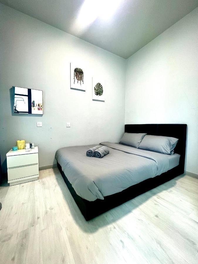 Botiza Suites At Jesselton Quay Kota Kinabalu Dış mekan fotoğraf