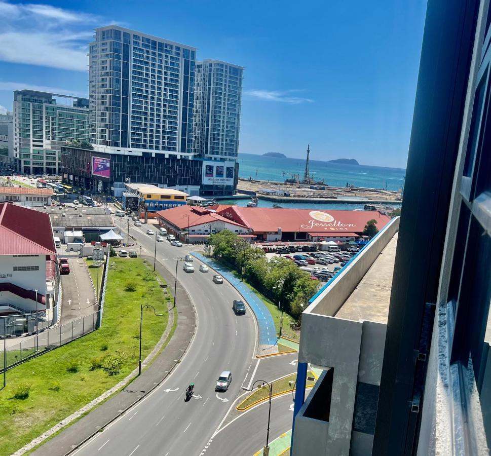 Botiza Suites At Jesselton Quay Kota Kinabalu Dış mekan fotoğraf