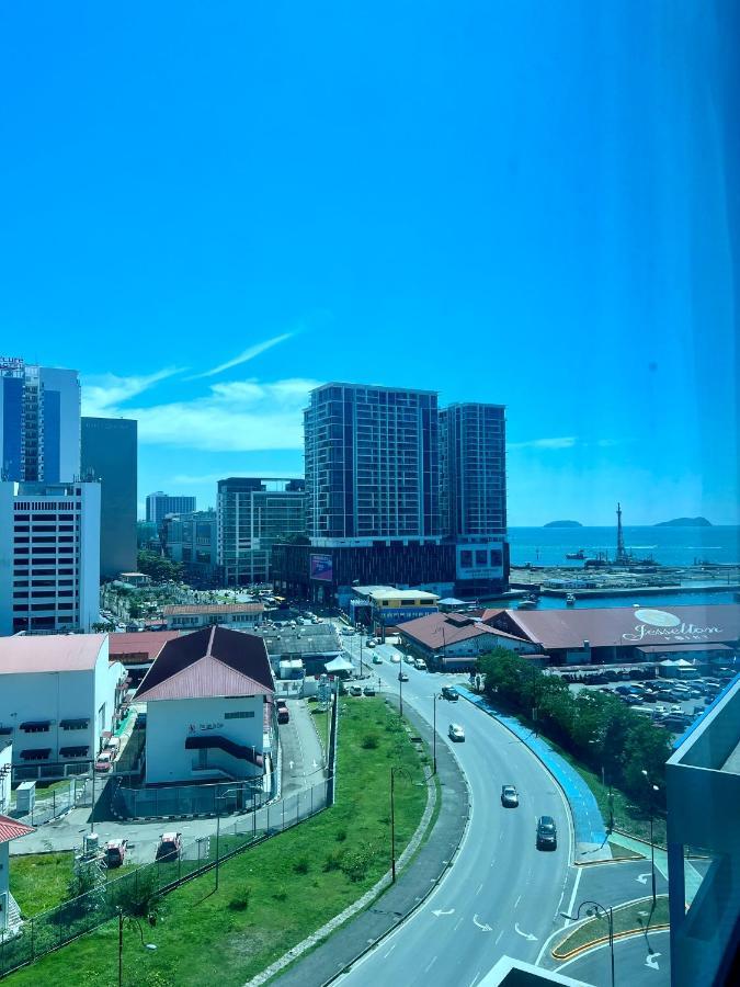 Botiza Suites At Jesselton Quay Kota Kinabalu Dış mekan fotoğraf